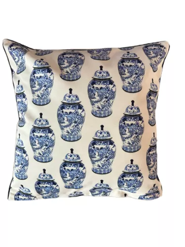 By Kohler Uniek en handgemaakt  Kussen China Vaas Beige/Blauw 40x40cm (202436)