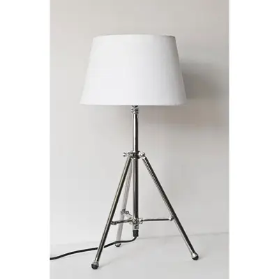 By Kohler Uniek en handgemaakt  Driepootlamp tafel (105982)