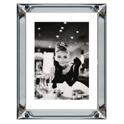 By Kohler Uniek en handgemaakt  Audrey Hepburn Breakfast At Tiffany's 70x4.5x90cm Passe Partout (115003)