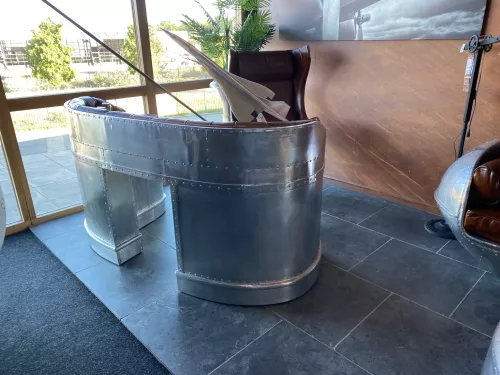 By Kohler Uniek en handgemaakt  Vliegtuig Schrijftafel Eddison 185x86,5x100cm (202293)