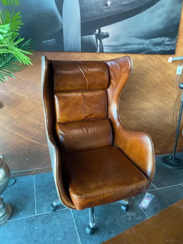 By Kohler Uniek en handgemaakt  Vliegtuigstoel Eddison 77x91x106cm (202294)
